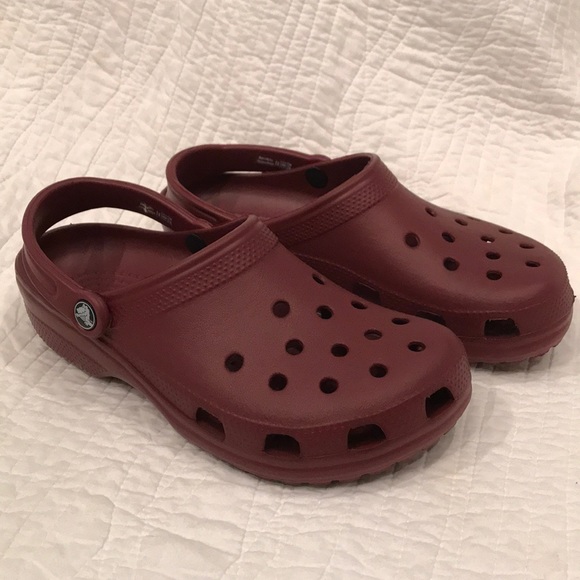 burgundy crocs